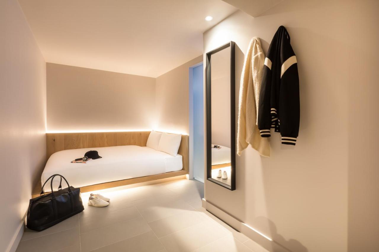 Zedwell Underground Hotel Tottenham Court Rd Londra Esterno foto