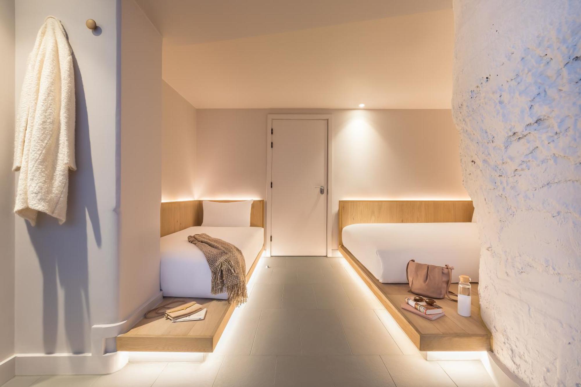 Zedwell Underground Hotel Tottenham Court Rd Londra Esterno foto