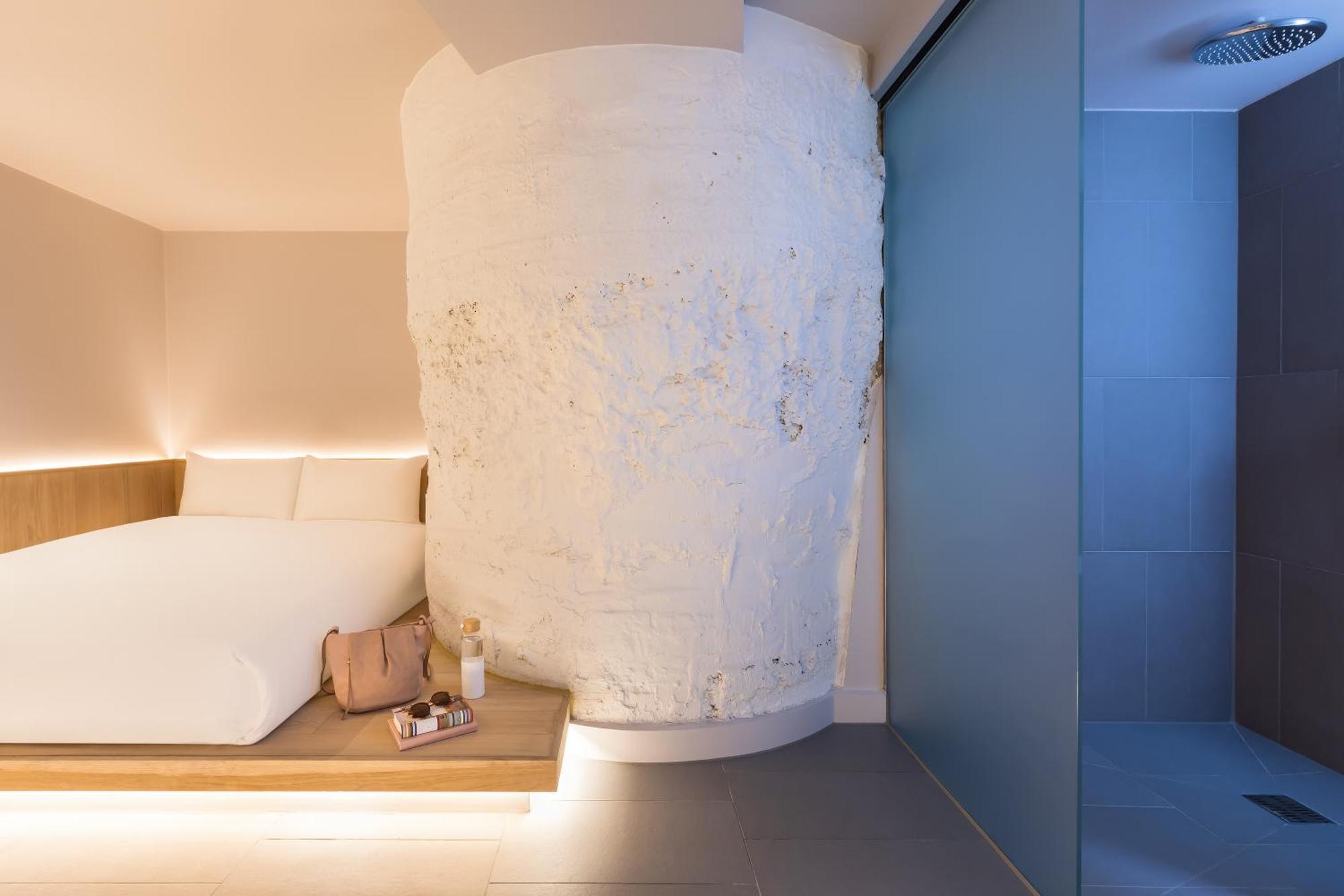 Zedwell Underground Hotel Tottenham Court Rd Londra Esterno foto