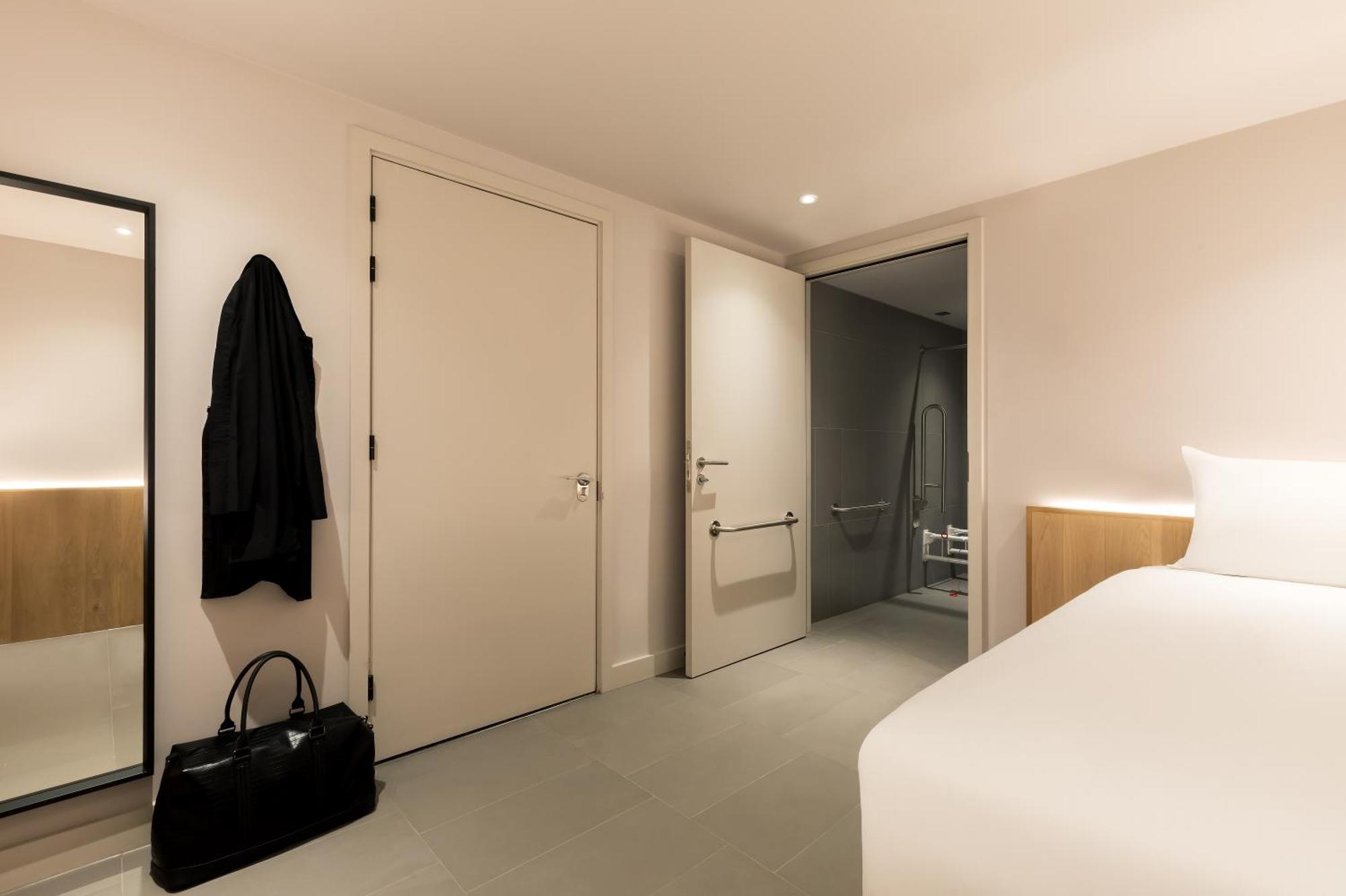 Zedwell Underground Hotel Tottenham Court Rd Londra Camera foto