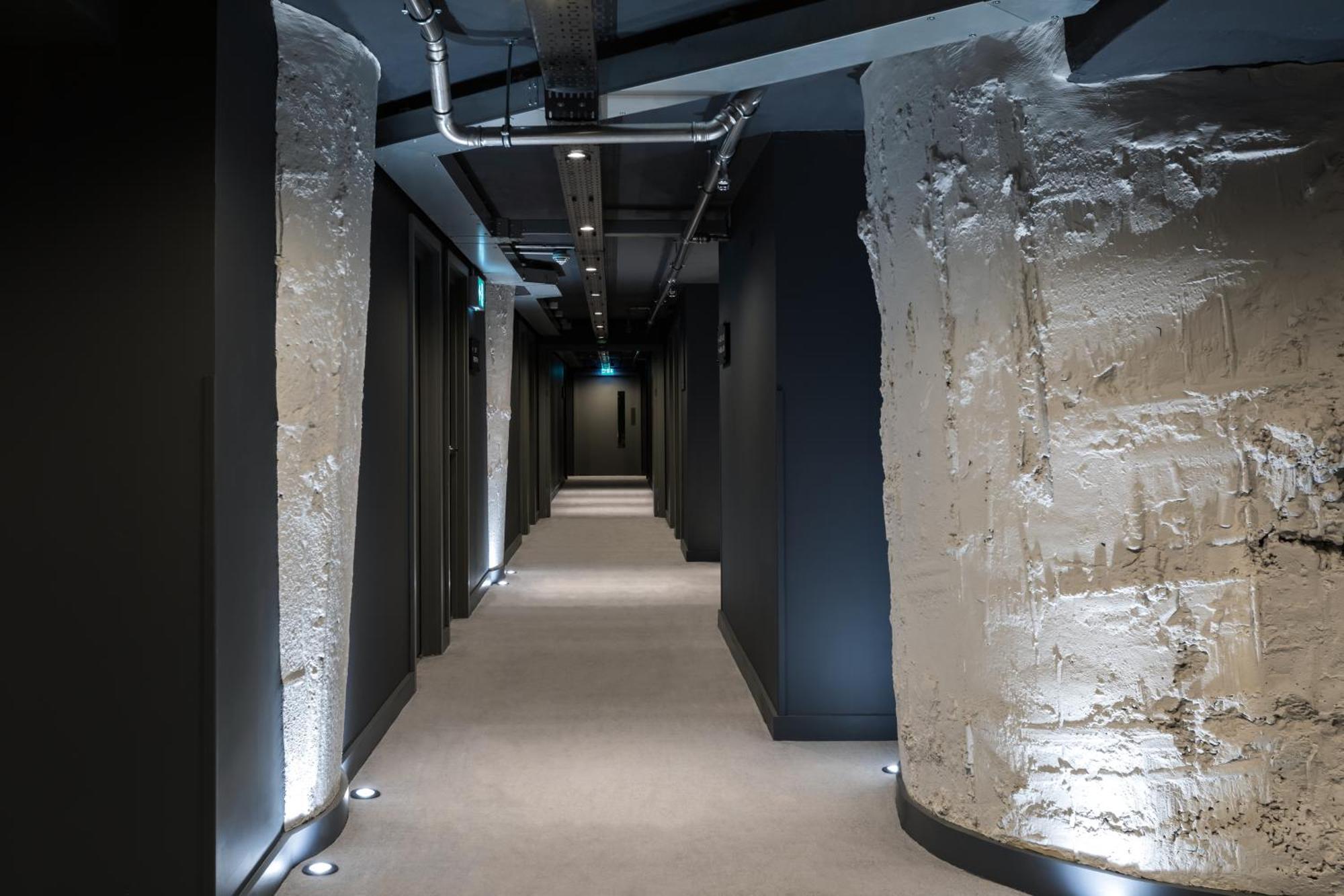 Zedwell Underground Hotel Tottenham Court Rd Londra Esterno foto